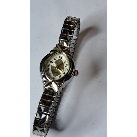 Vintage Advance Ladies Quartz Wrist Watch working new battery - Picture 4 of 12